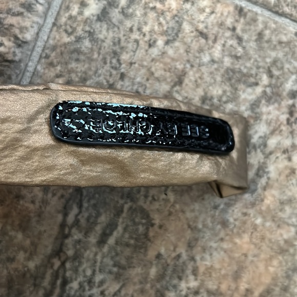 See By Chloe Gold Metallic Bag - Picture 12 of 13